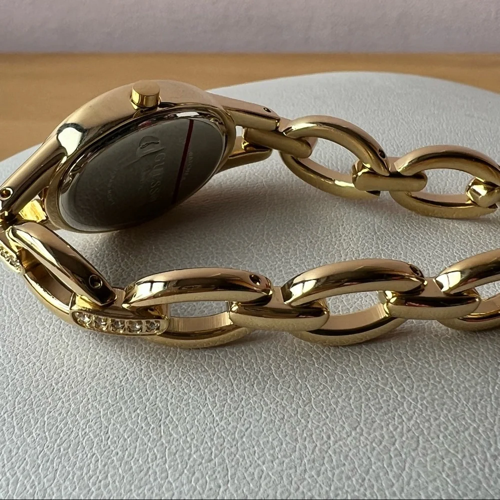 Brand New Women’s Gold Tone Guess Watch